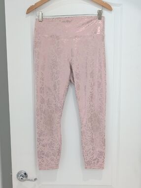 Fabletics PureLuxe Oasis High Waist Pink Shimmer Leggings L Pure Luxe 50 UPF